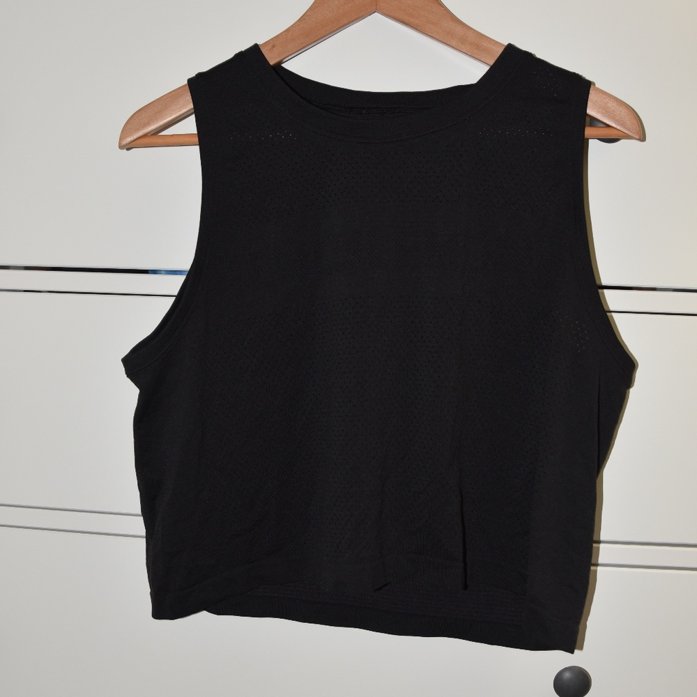 Lululemon muscle tank